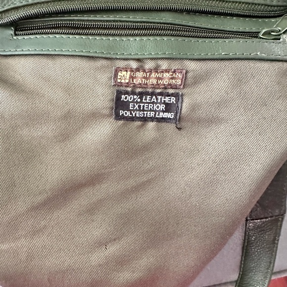 Great American Leather Works Crossbody - Picture 9 of 9